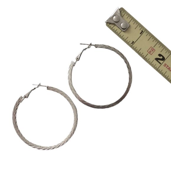 Large Hoop Earrings Bohemian Textured Vtg Silver Tone Hippie Pierced Flat Gypsy. - Picture 9 of 16